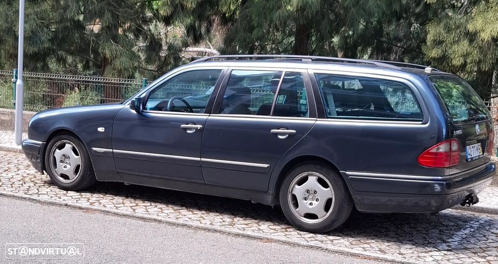 Mercedes-Benz E 220 - 2