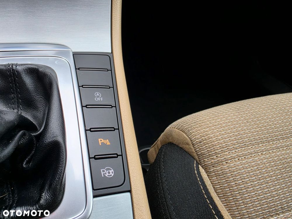 Volkswagen CC 1.4 TSI BlueMotion Technology DSG - 18