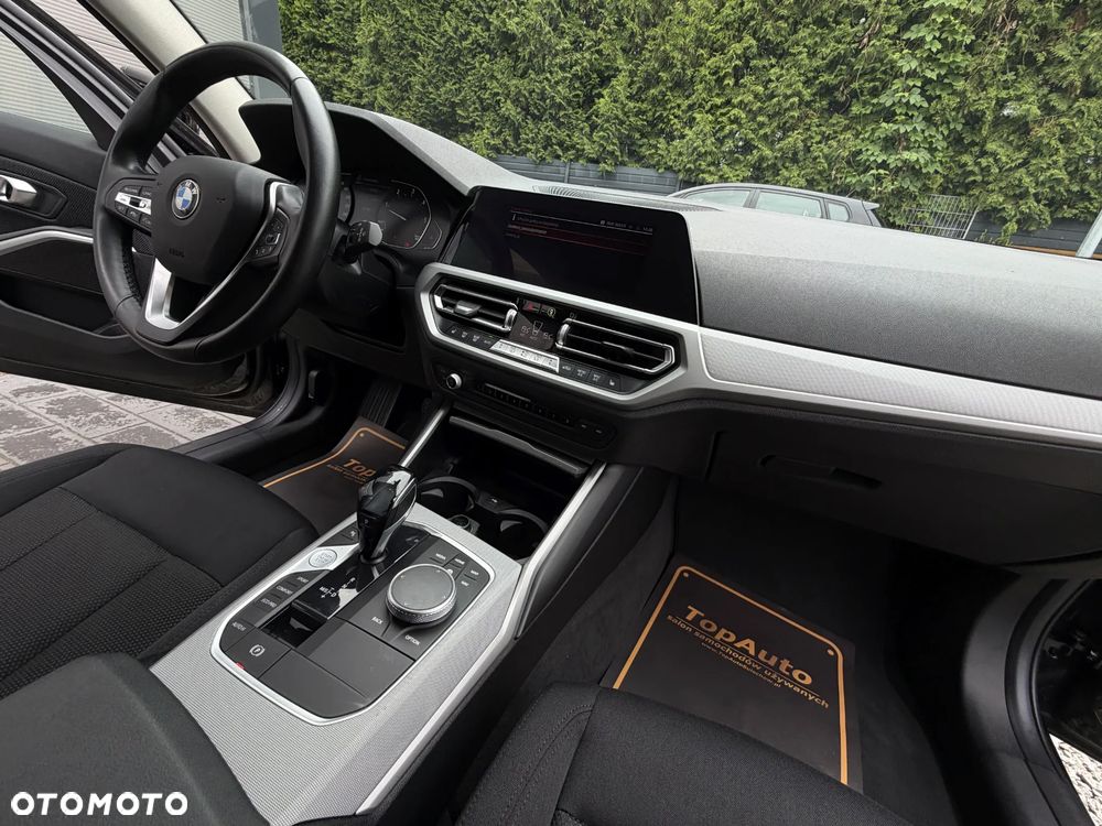 BMW Seria 3 320d Advantage - 16