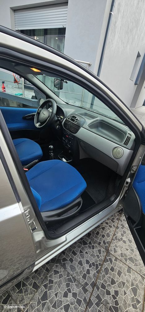 Fiat Punto 1.2 8V Active - 10