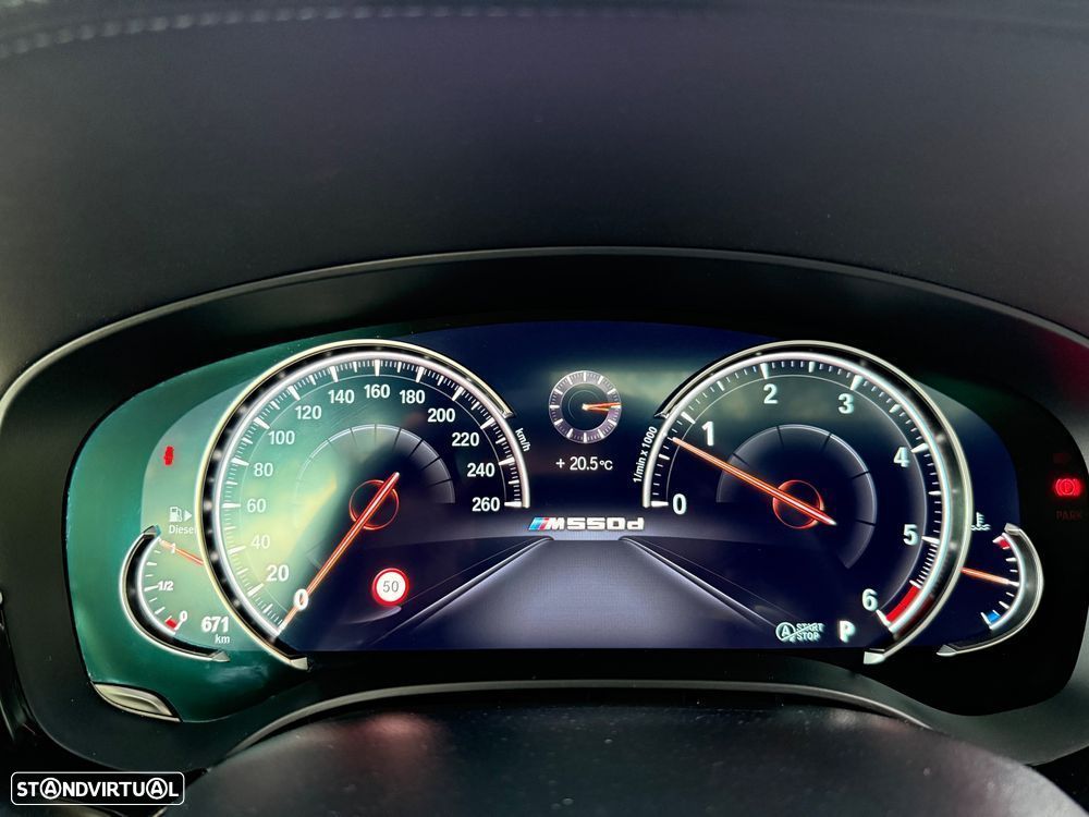BMW M550d xDrive Auto - 16