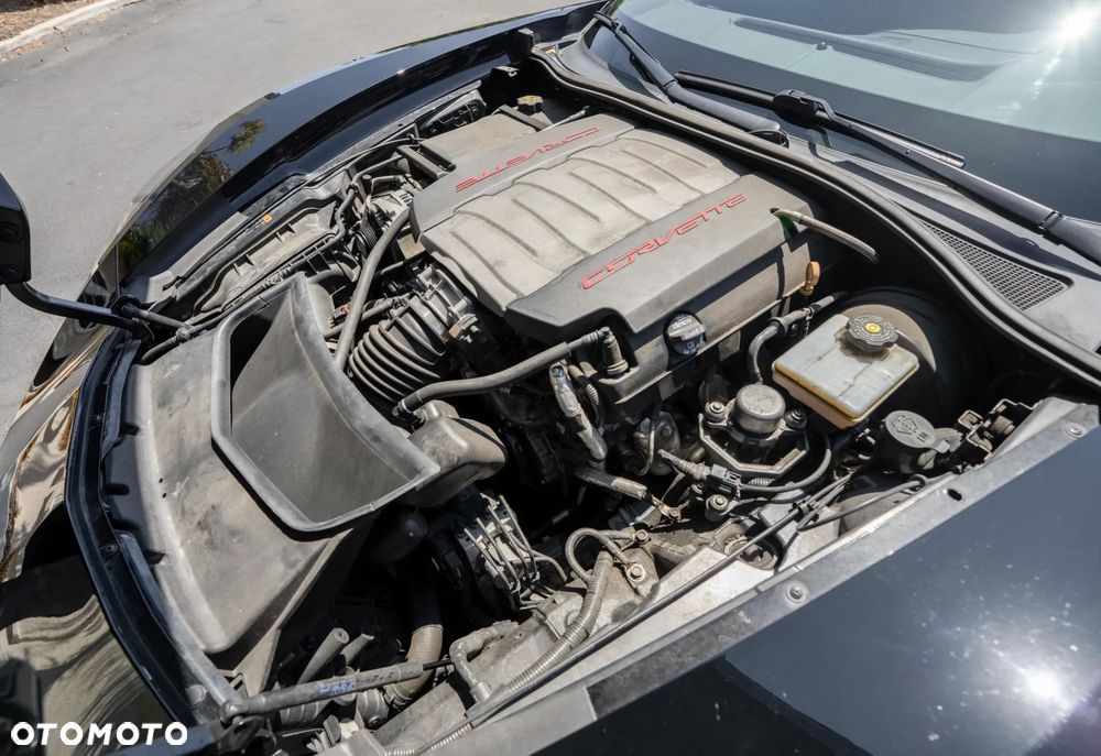 Chevrolet Corvette - 21