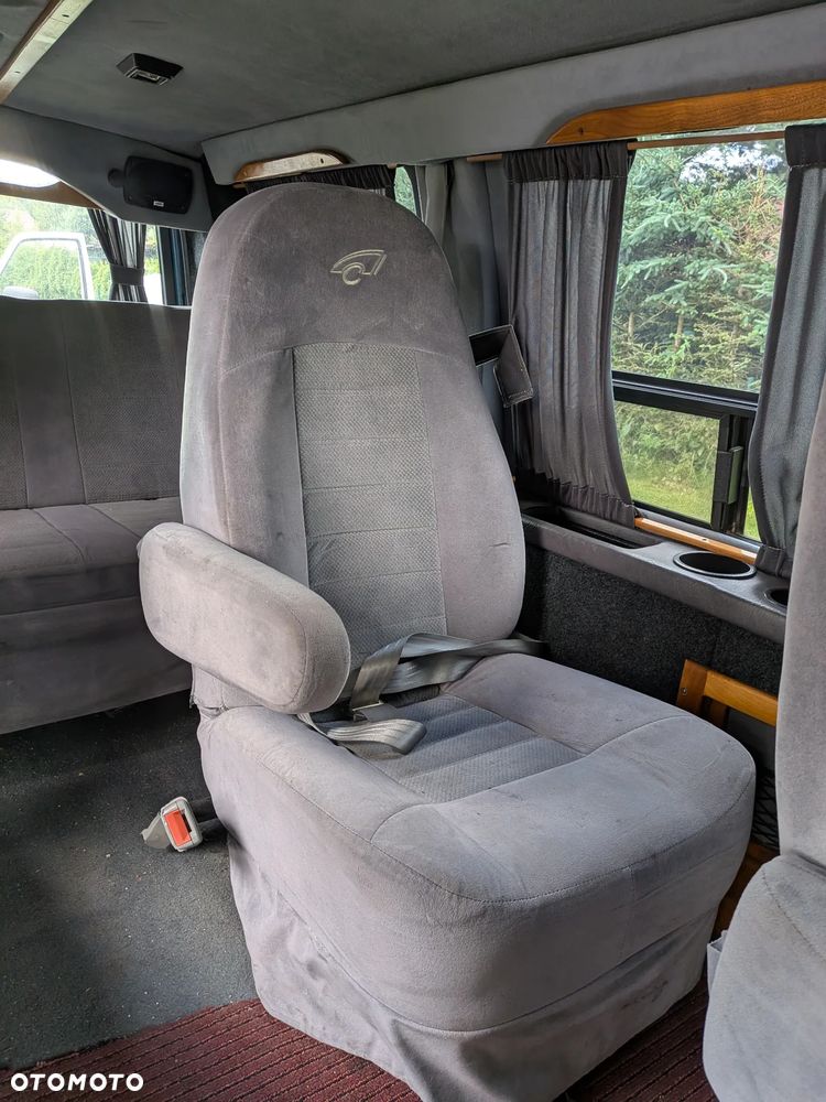 GMC Safari - 10