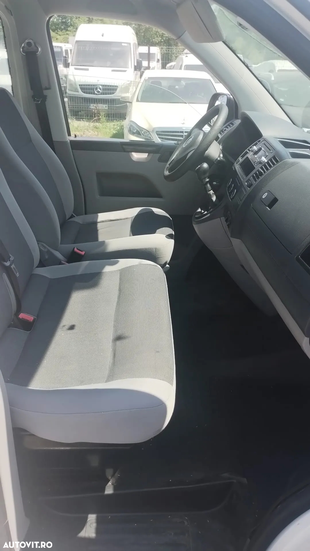 Volkswagen Transporter - 12