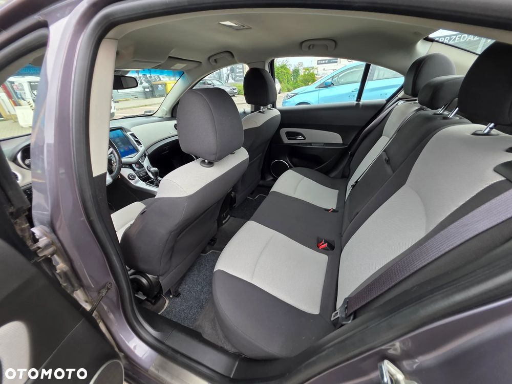 Chevrolet Cruze 2.0 VDCi LS - 33