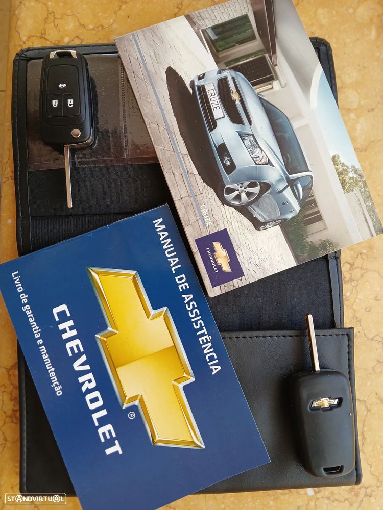 Chevrolet Cruze 1.6 LS - 11
