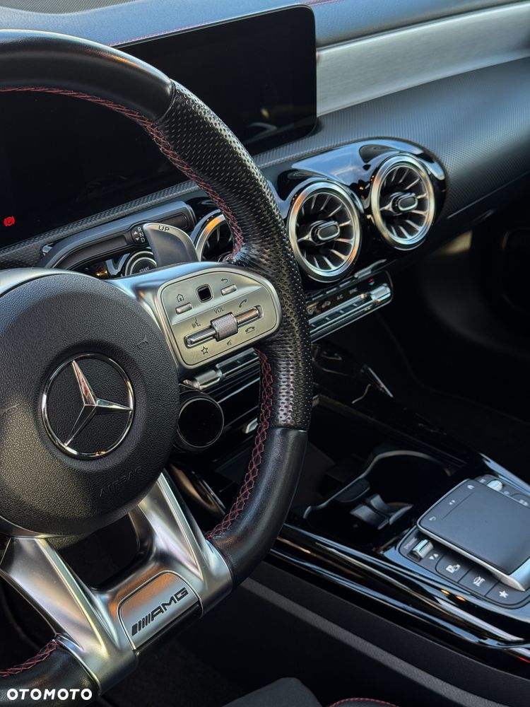 Mercedes-Benz CLA AMG 35 4-Matic 7G-DCT - 13