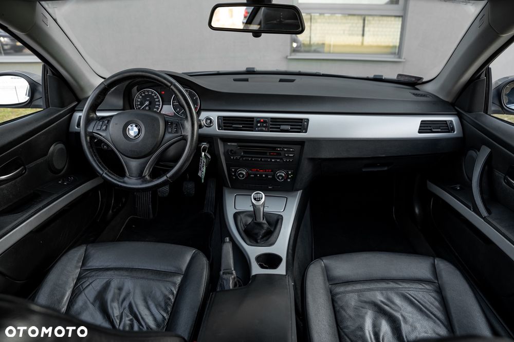 BMW Seria 3 320d DPF - 30