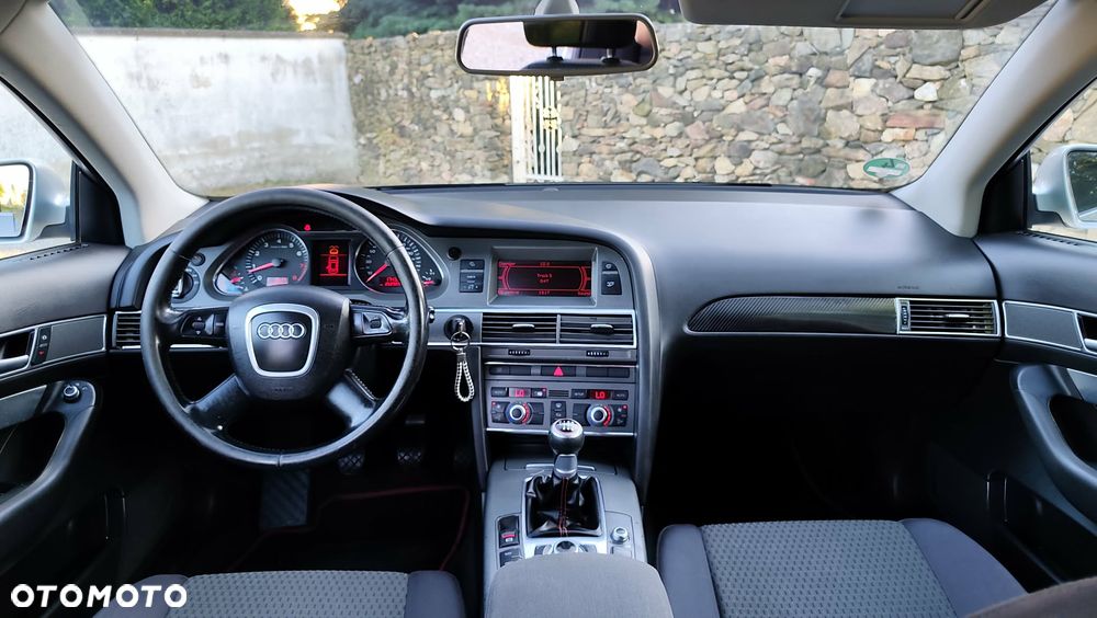Audi A6 Limousine 2.4 - 11