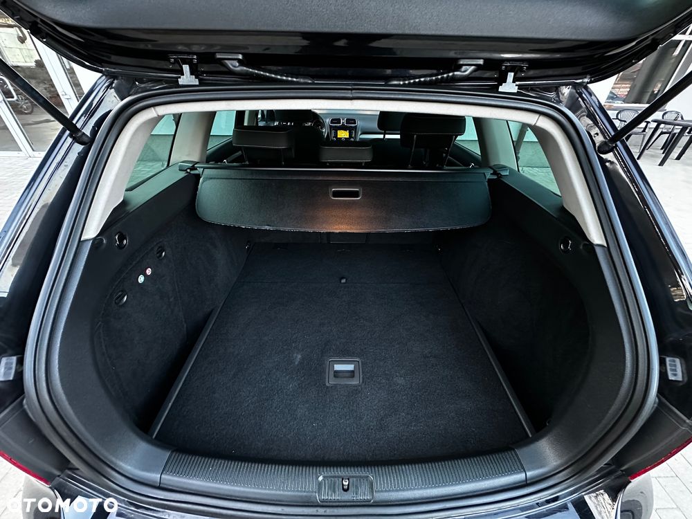 Volkswagen Golf 1.6 TDI Comfortline DSG - 24