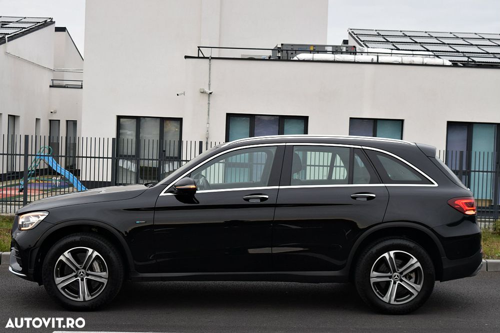 Mercedes-Benz GLC 300 e 4MATIC - 8