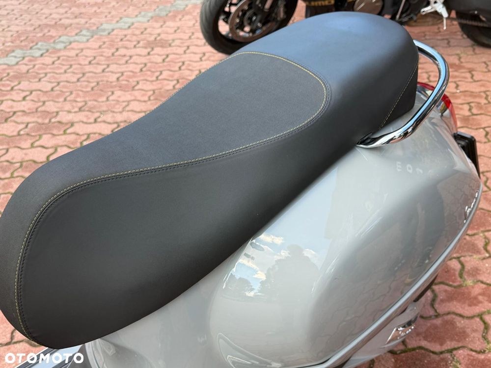 Vespa GTS - 9