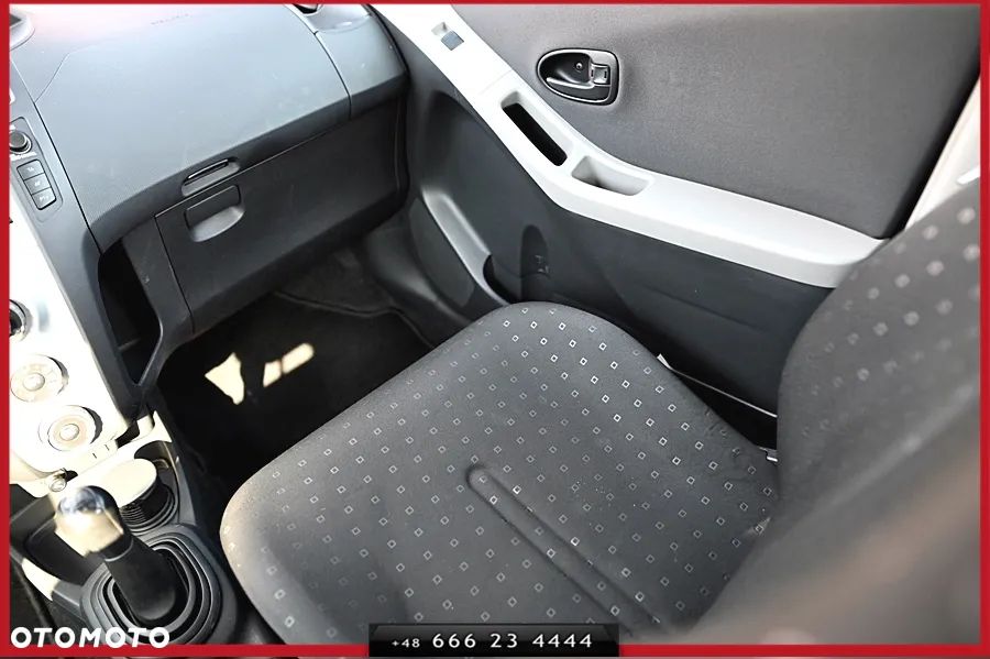 Toyota Yaris 1.0 VVT-i Luna - 19