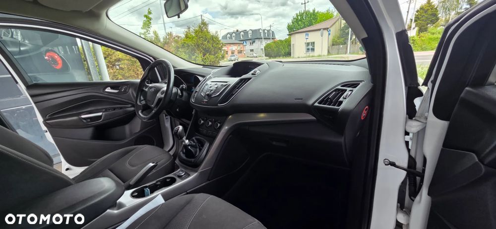 Ford Kuga 1.5 EcoBoost FWD Trend ASS - 34