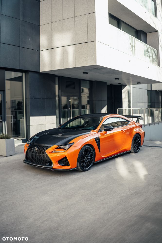 Lexus RC F Carbon - 4