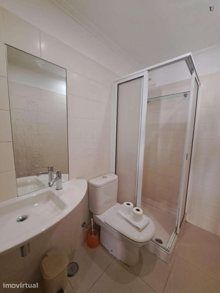 Quarto - localizado em Arroios Lisbon - Grande imagem: 2/19