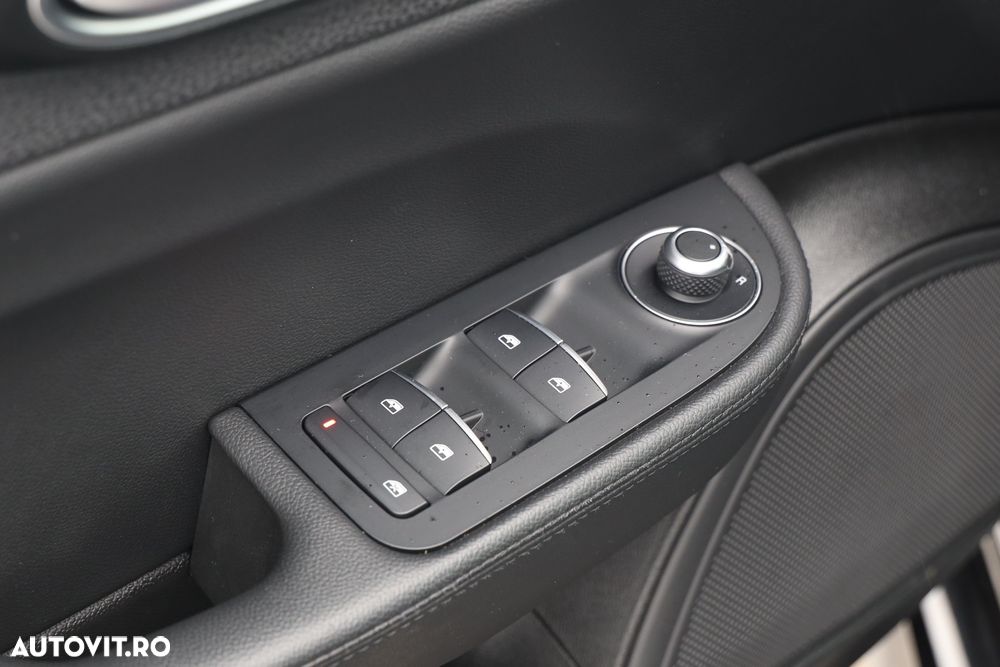 Alfa Romeo Giulia 2.2 - 20