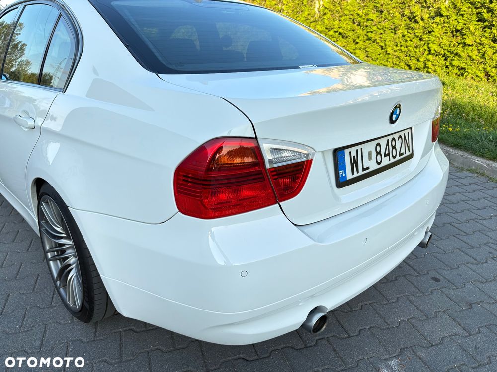 BMW Seria 3 335i - 25