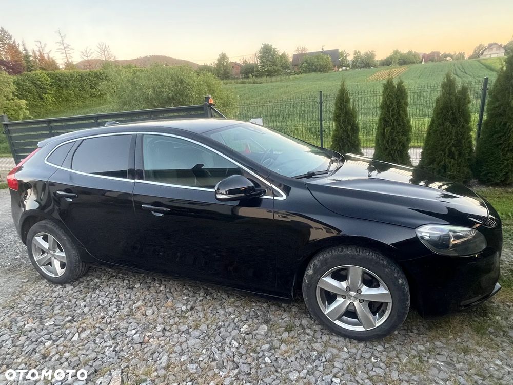 Volvo V40 T3 Momentum - 4