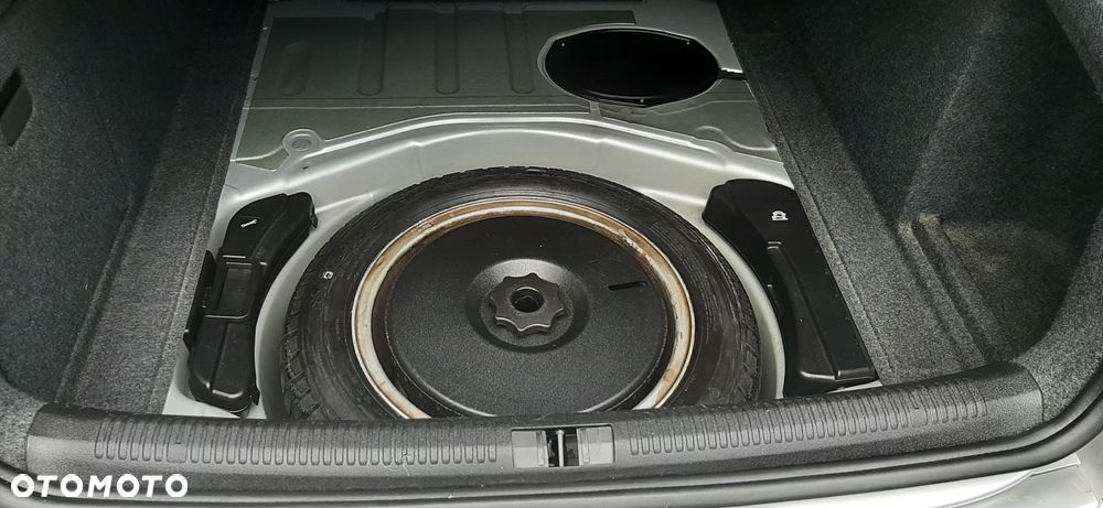 Audi A4 Limousine - 8