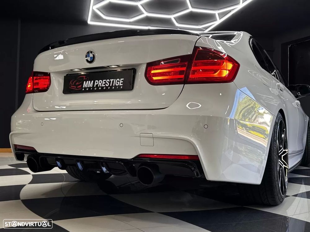 BMW 320 d Pack M - 32