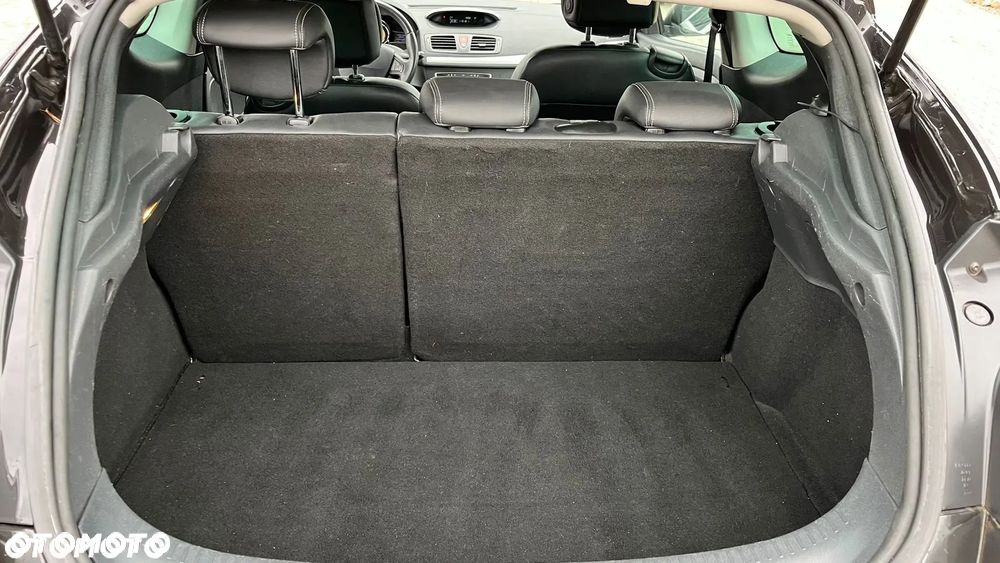 Renault Megane 1.6 16V Color Edition - 12