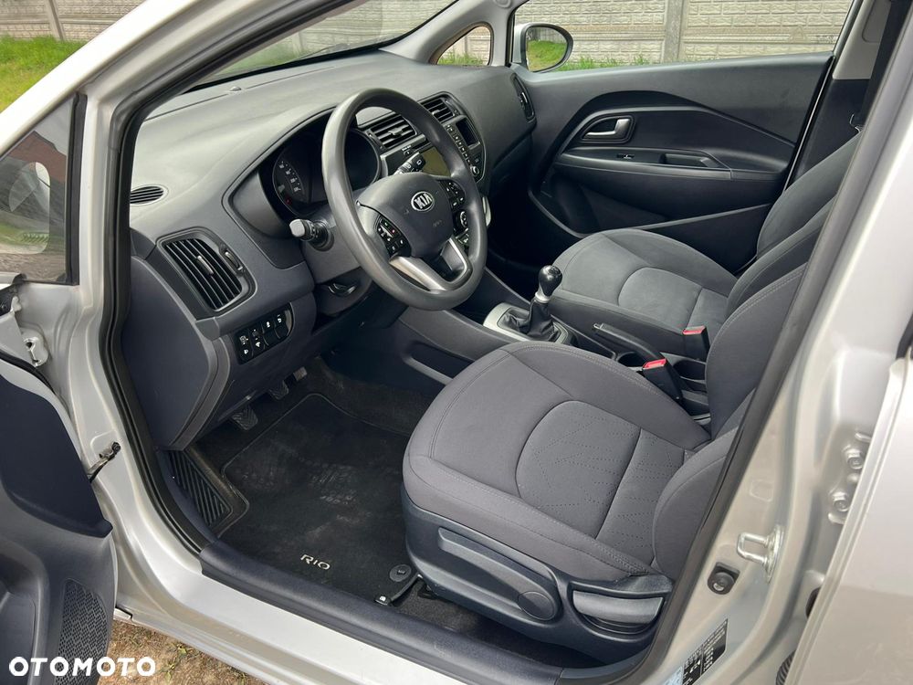 Kia Rio 1.2 Dream Team Edition - 26