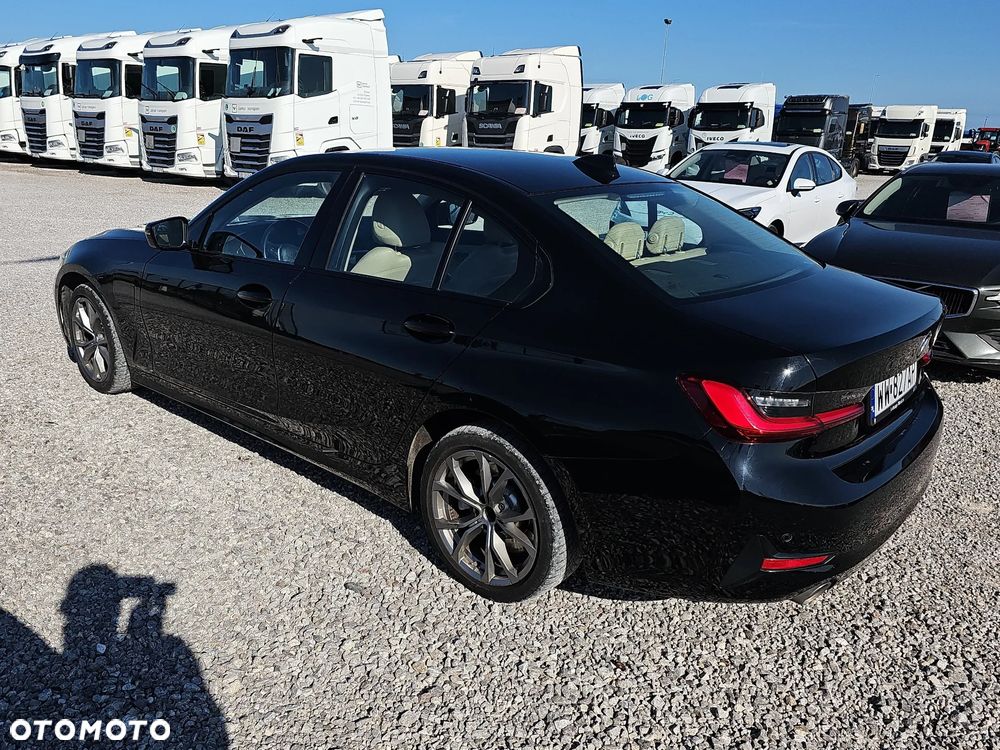 BMW Seria 3 330e Sport Line - 7