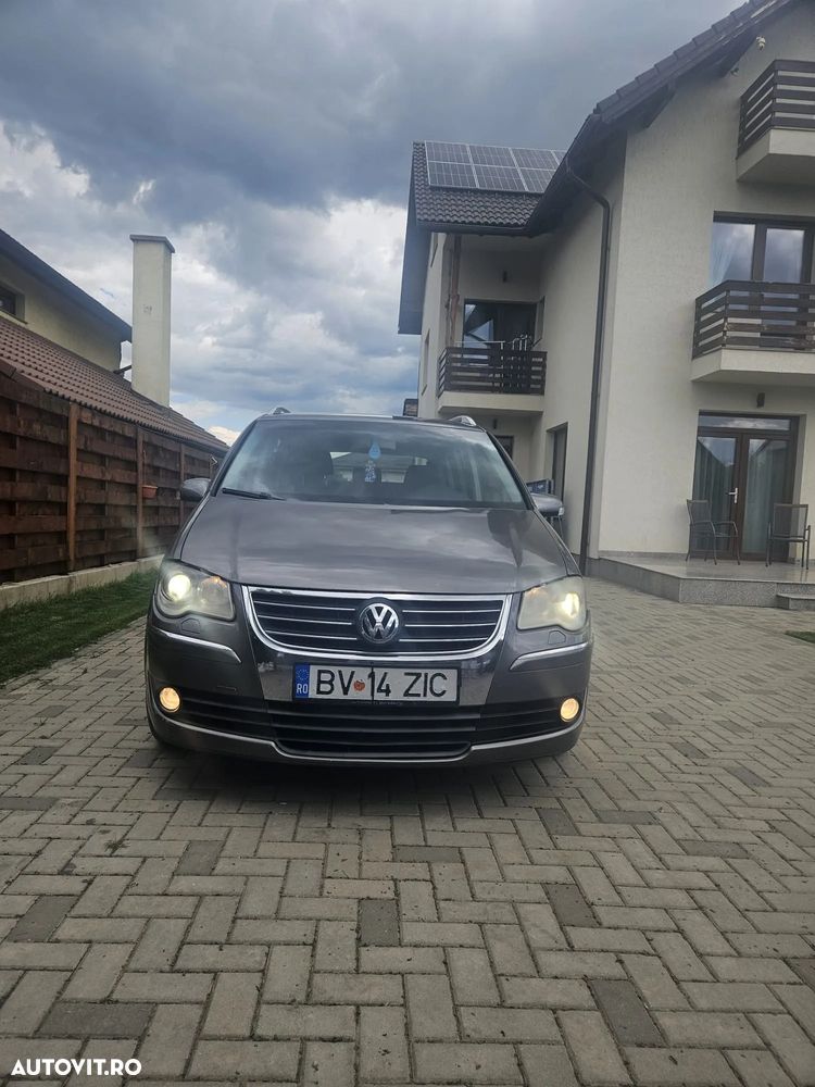 Volkswagen Touran 2.0TDI Highline - 9