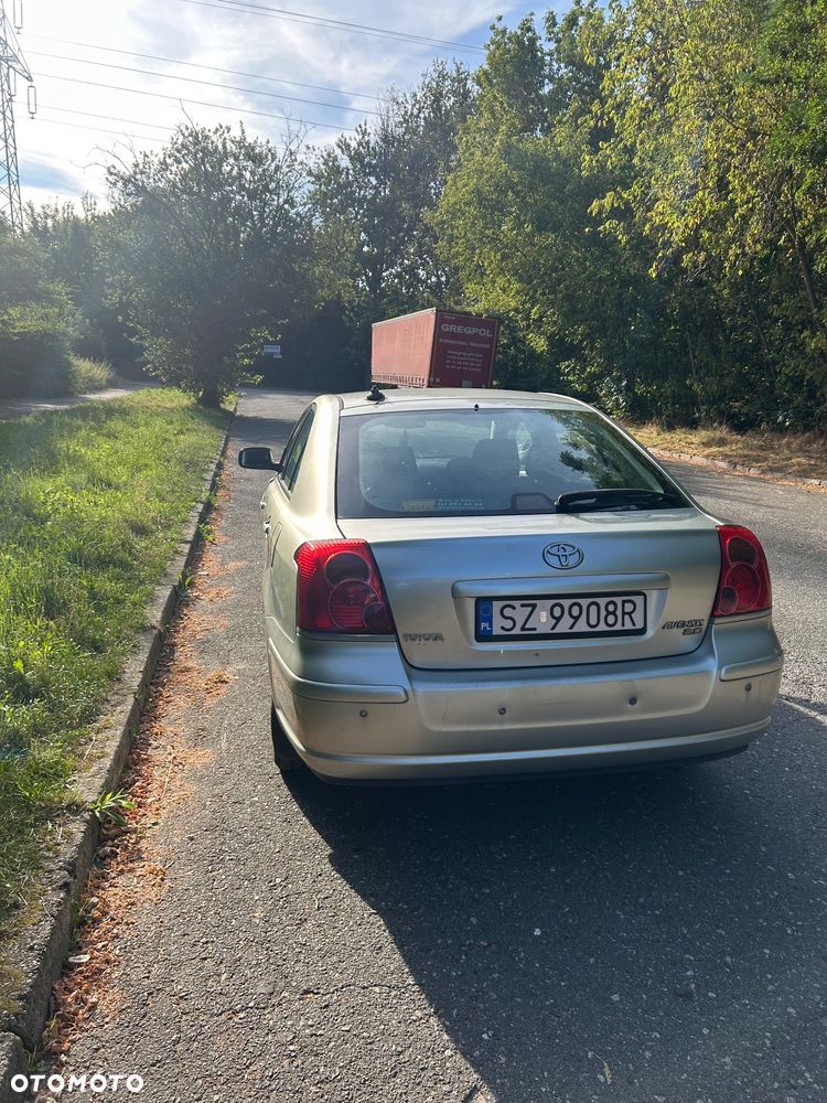 Toyota Avensis 2.0 D-4D Sol - 10