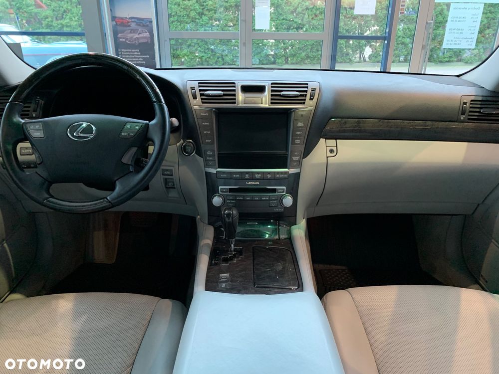 Lexus LS 460 Superior - 18