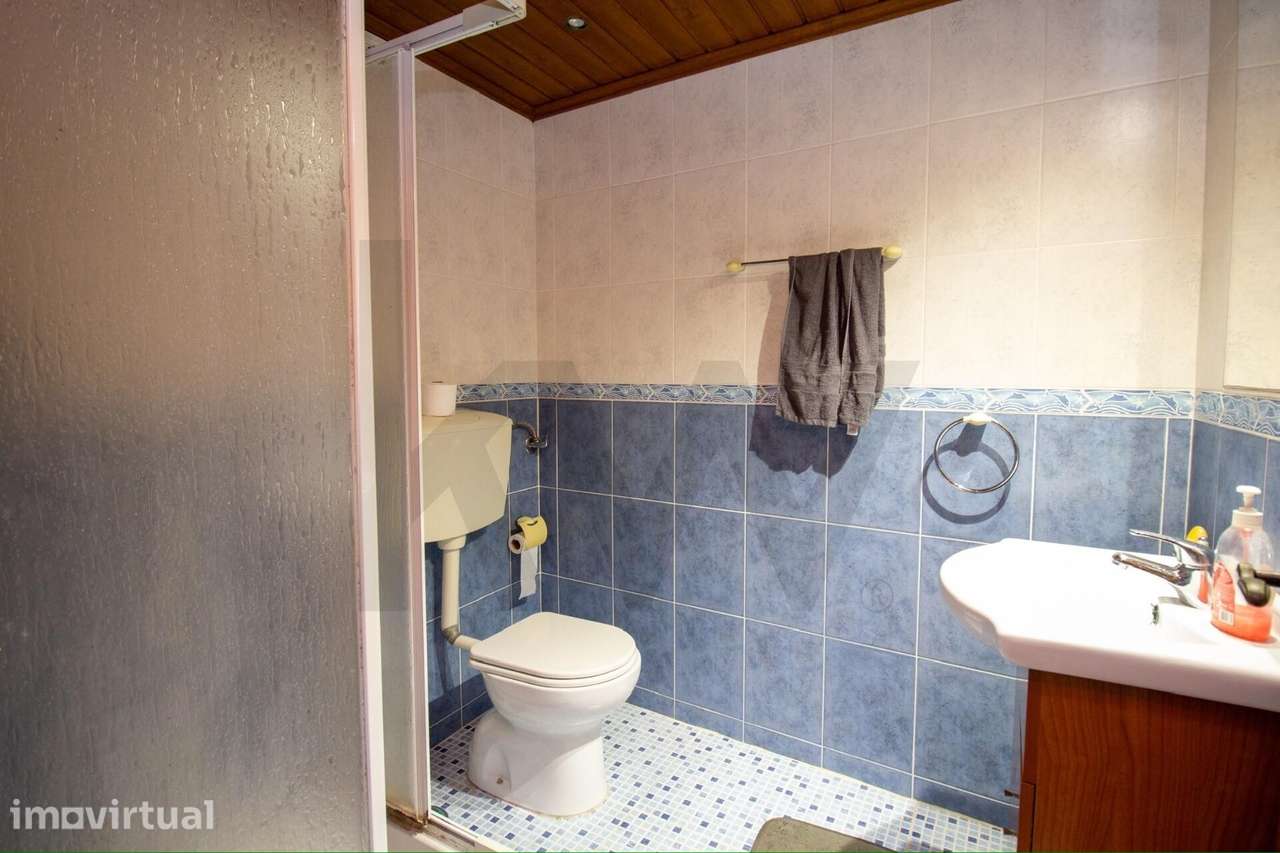 Oportunidade Única T4 em Tomar: Casa Grande + Negócio Próprio numa Loc - Grande imagem: 3/19