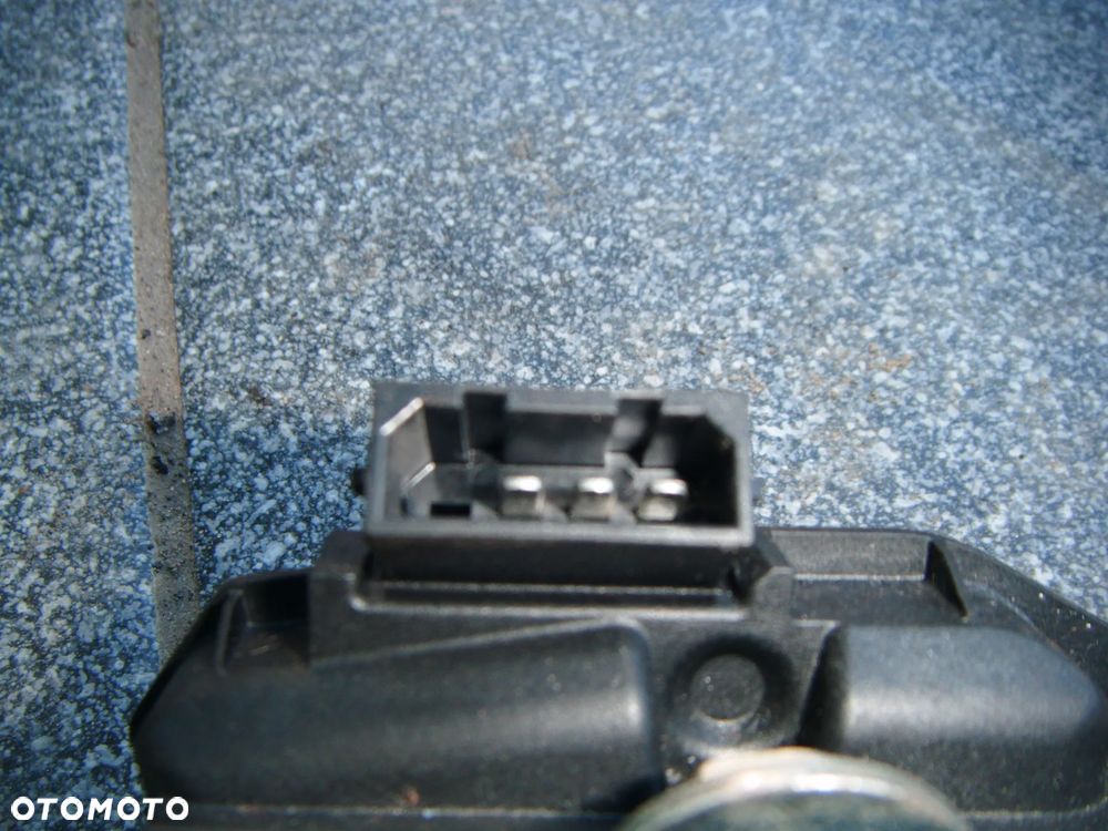 skoda roomster 10r zamek klapy tył   5j0827501b - 2