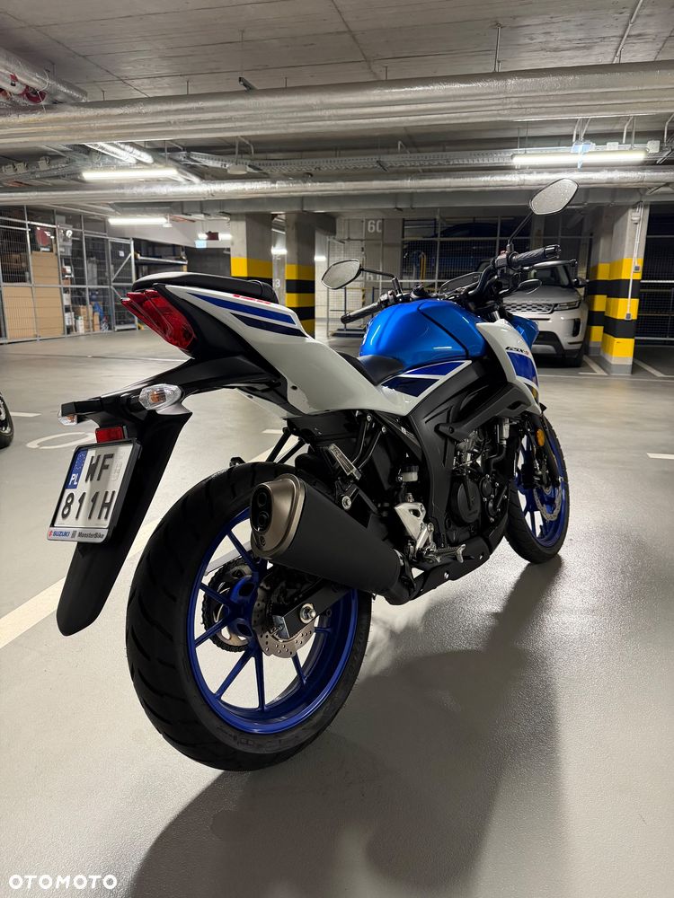 Suzuki GSX - 3
