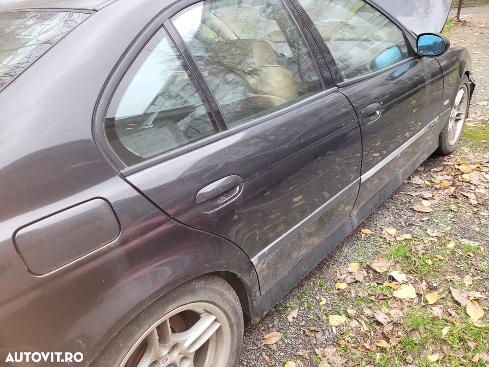 BMW Seria 5 525iA - 7