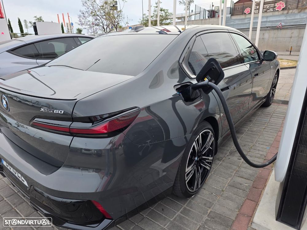 BMW i7 xDrive60 Pack Desportivo M Pro - 13