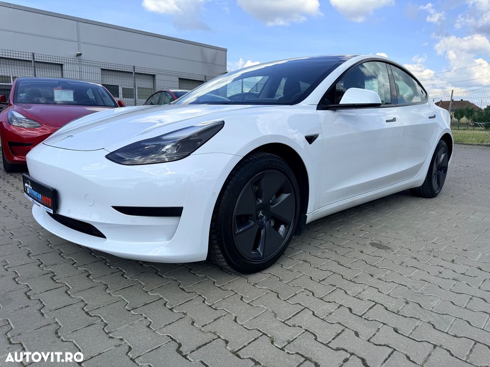 Tesla Model 3 - 2