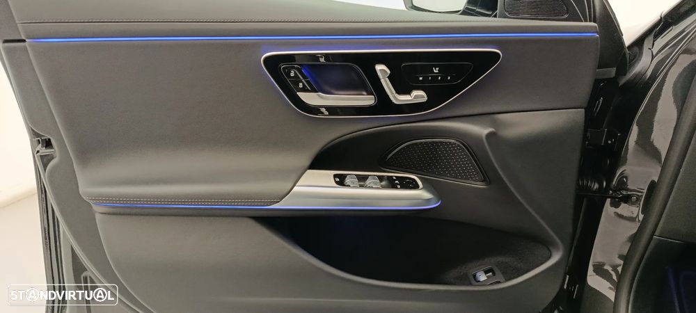 Mercedes-Benz E 300 Standard - 26