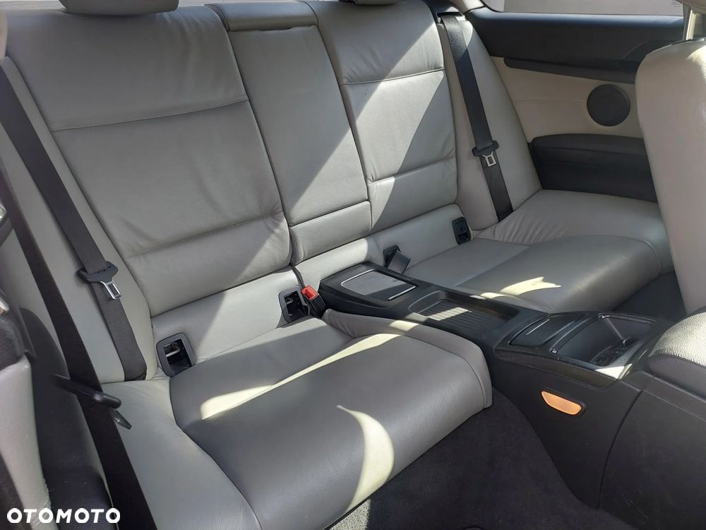 BMW Seria 3 330xd - 14