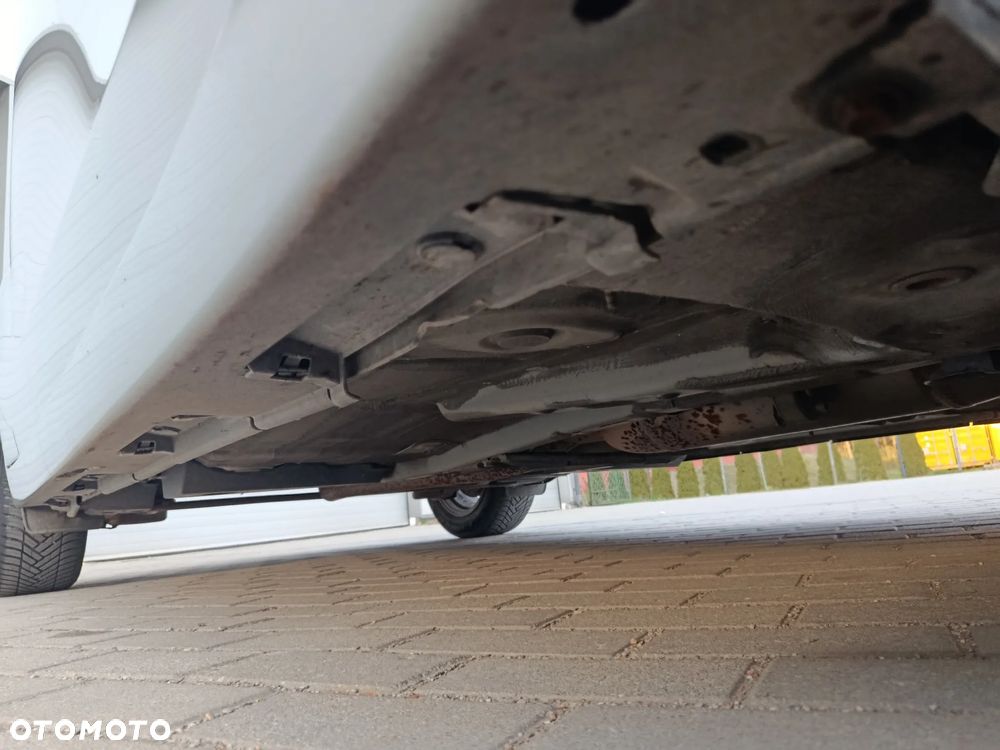 Toyota Verso 2.0 D-4D - 32