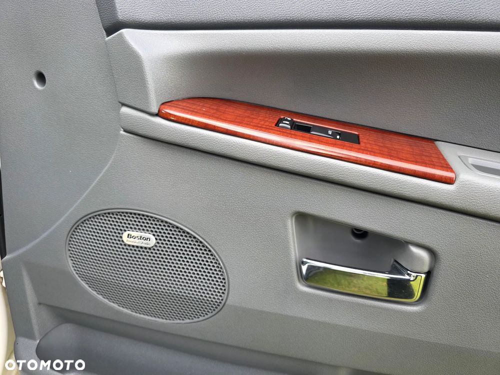 Jeep Grand Cherokee 5.7 V8 Limited - 29