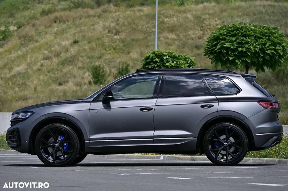 Volkswagen Touareg - 12