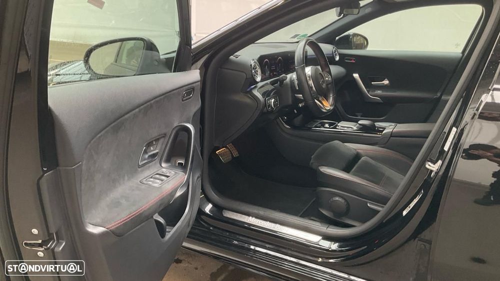 Mercedes-Benz A 250 e AMG Line - 6