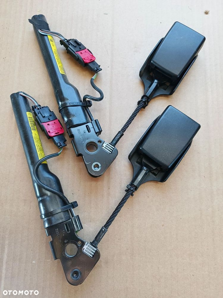 .Twingo II napinacz pasa prawy przedni bezpieczeństwa Renault