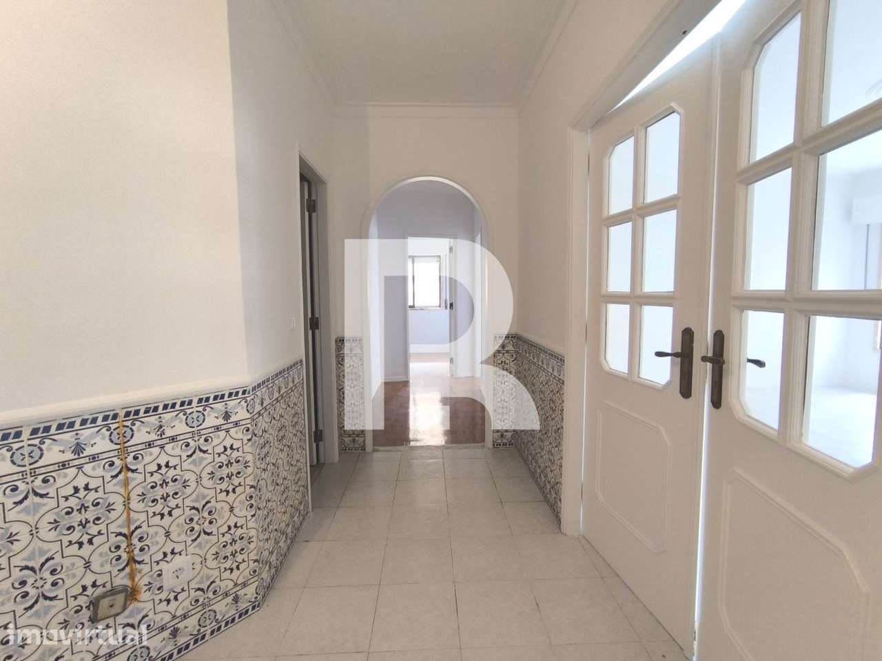 Apartamento T2 recuperado no Cacém - Grande imagem: 2/24