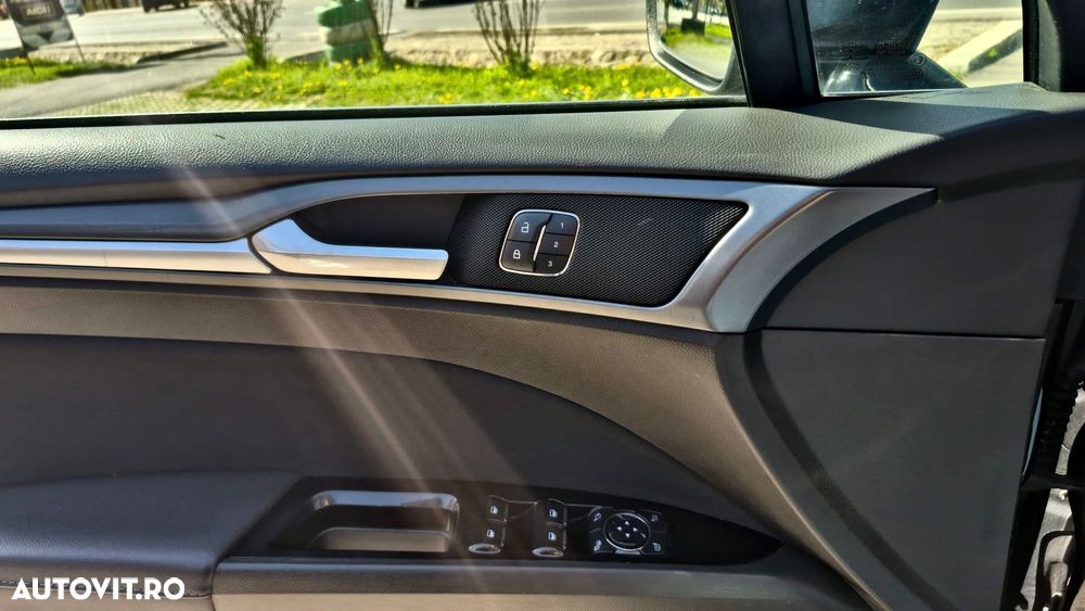 Ford Mondeo 2.0 TDCI PowerShift Titanium - 8