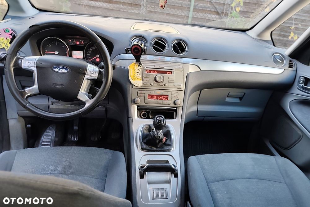 Ford Galaxy - 15