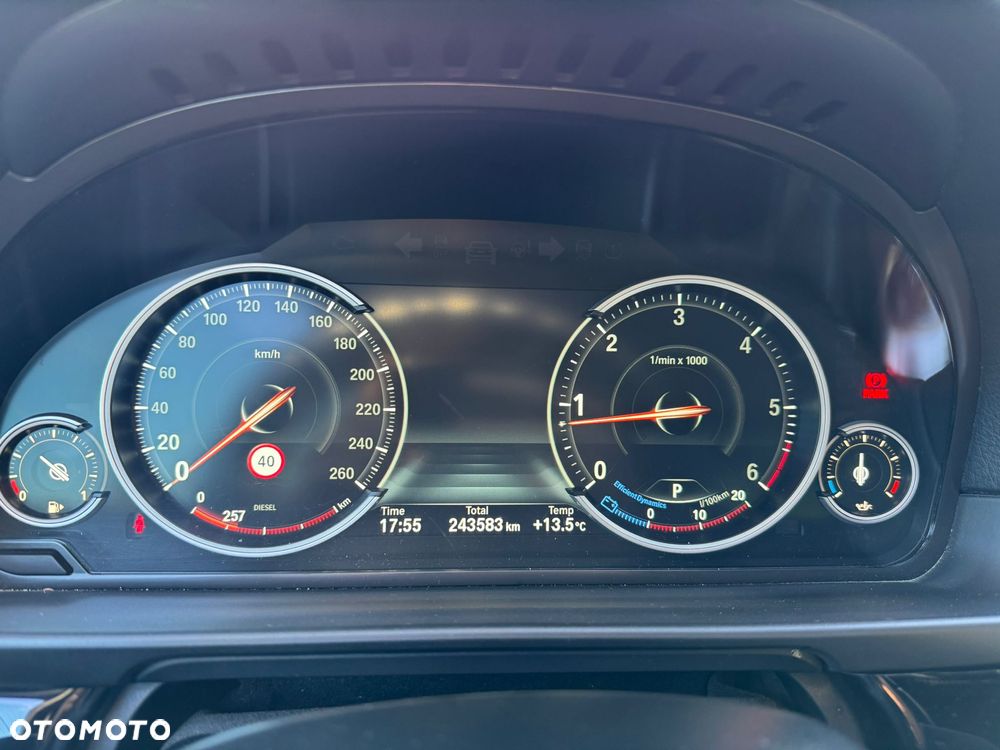 BMW Seria 5 520d xDrive - 4