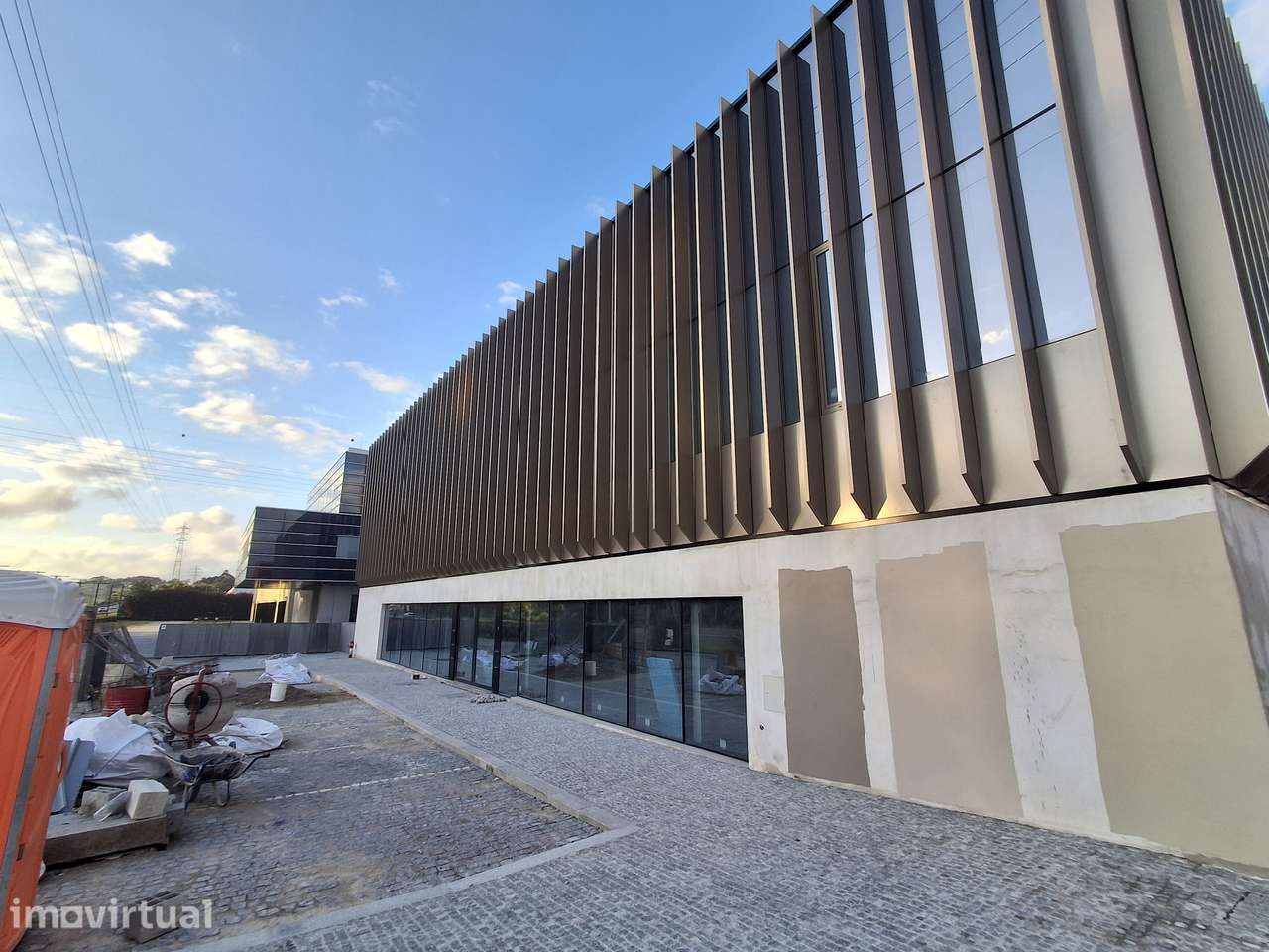 Escritório / Espaço de Serviços com 115 m² na Zona Industrial da Maia - Grande imagem: 3/15