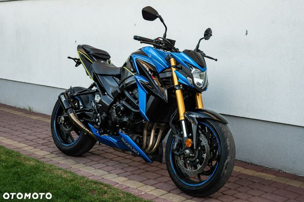 Suzuki GSX - 1